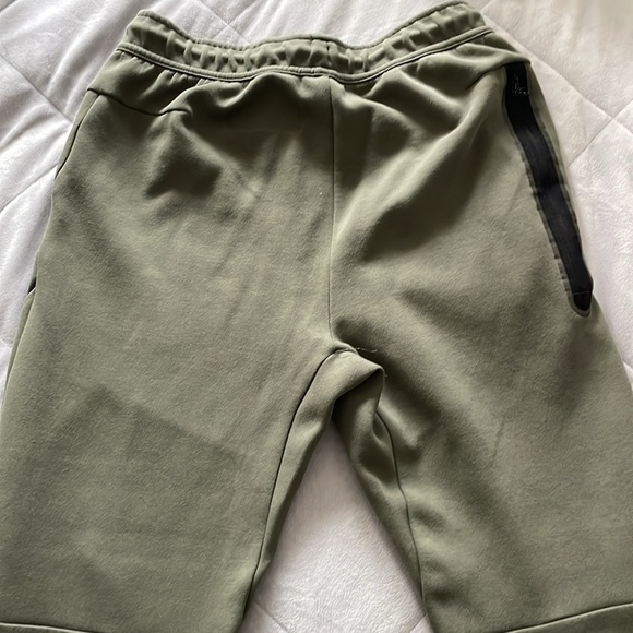 Olive Green Nike tech fleece (Pants), size small (Men’s) - Picture 2 of 3